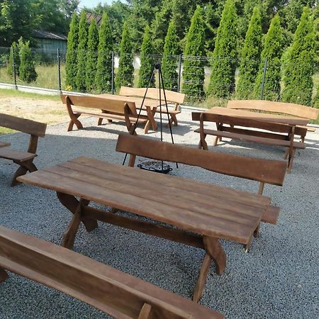 Tanie Noclegi, Kwatery, Pokoje Do Wynajecia , Targi Kielce Exterior foto