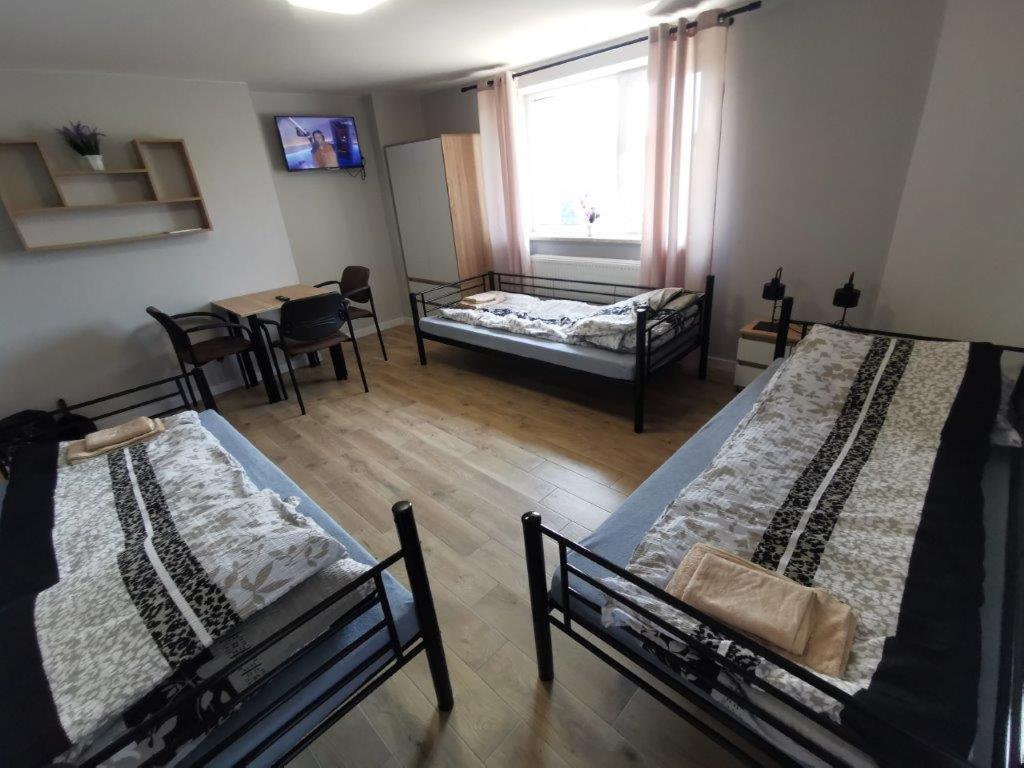 Tanie Noclegi, Kwatery, Pokoje Do Wynajecia , Targi Kielce Exterior foto