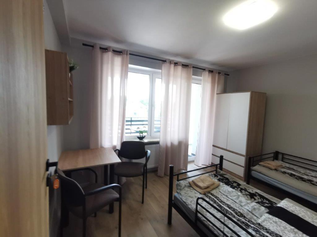 Tanie Noclegi, Kwatery, Pokoje Do Wynajecia , Targi Kielce Exterior foto