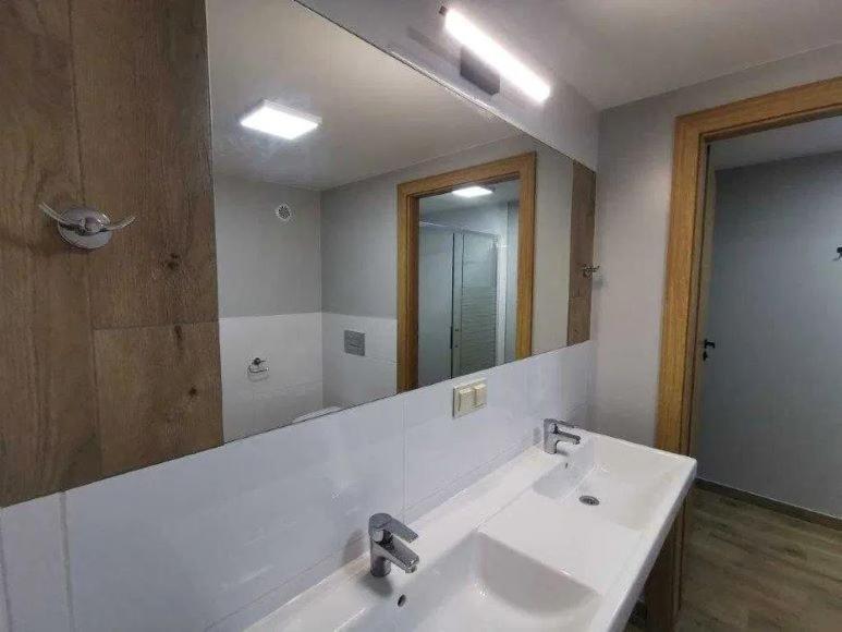 Tanie Noclegi, Kwatery, Pokoje Do Wynajecia , Targi Kielce Exterior foto